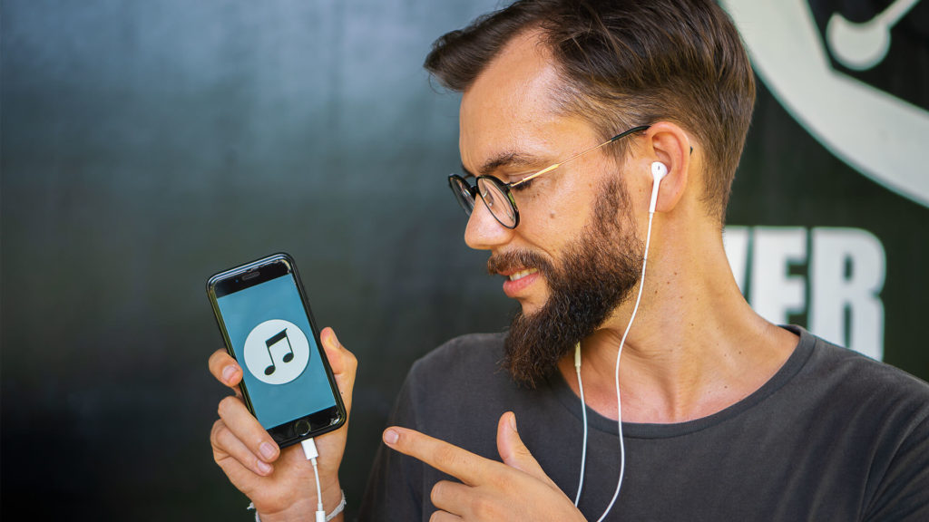 Kostenlose Musik für YouTube Videos - Sebastian Fischer - VIDEO-HILFE